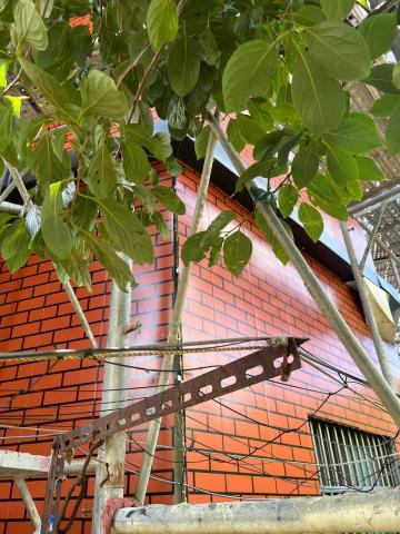 招億生活萬事屋 - 外牆鐵皮