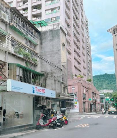 AchieveTutoringCenter - 周邊景觀