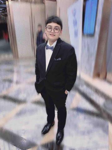 提供髮型師學徒服務的專家蔡承宏