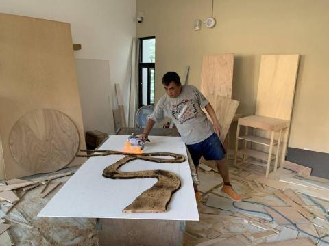 冠仁室內美化工程有限公司 - 施作過程火烤中