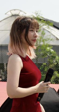 毛線兒Claire🧶 [歌手、主持、樂團] - 