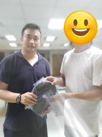 張敬彬 - 阿慶是桌球愛好者，有著良好的桌球細胞，試圖想練好顆粒打法，經過系列基本功訓練課程，打球進步神速