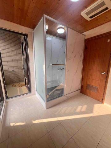 黃尚晉 - 客製化整體衛浴