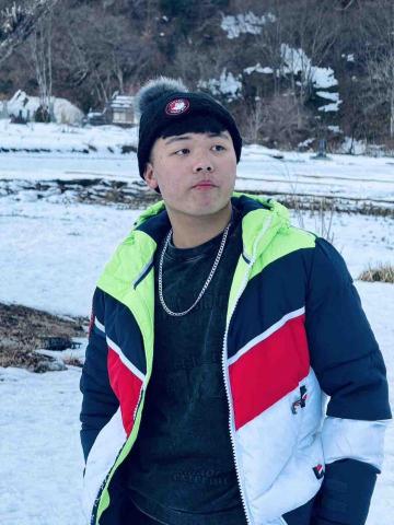 提供引擎原理服務的專家黃柄銜