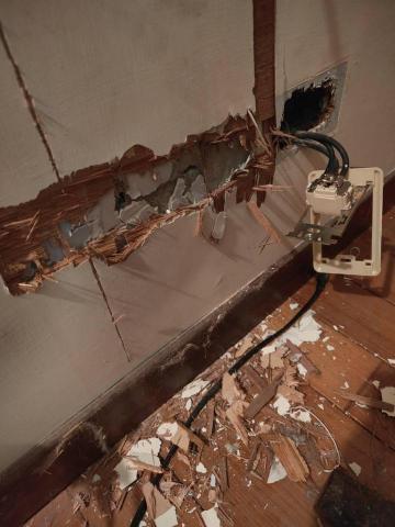 書銘網路通訊有限公司 - 用儀器偵測，暗管第一點被水泥封住