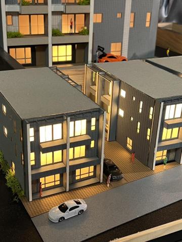 邱品睿 - 模型內置燈源，雷射切割以及顏色的調配