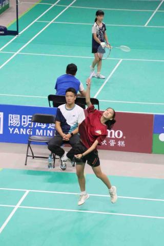 體院畢業科班專業羽球教練 - 