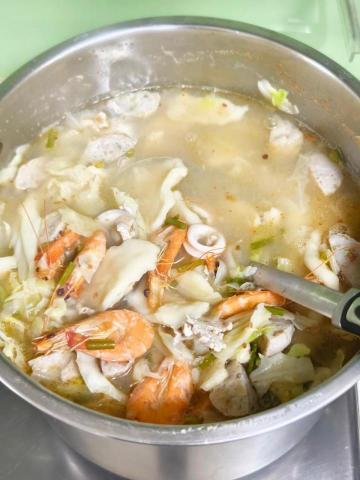 沁新個人工作室 - 海鮮麵疙瘩