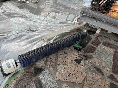 搬貨啊珍 - 冷氣部分拆解清洗