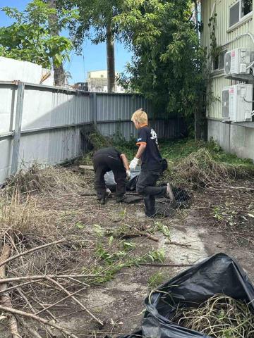 慈恩專業清潔 - 慈恩專業清潔

今日工作項目：

梓官工廠辦公室後庭院清潔

?服務地區：?高雄

✅服務項目：
1️⃣居家清潔（長期定點清潔）
2️⃣分租清潔
3️⃣退租清潔
4️⃣交屋清潔
5️⃣空屋清潔
6️⃣重點區域清潔（如：廚房 浴室 臥室）
7️⃣大樓清洗水塔以及公寓清洗水塔
8️⃣水塔清洗
9️⃣浴室洗除垢清洗
?廚房油汙清洗
1️⃣1️⃣水冷空调水塔清潔
1️⃣2️⃣5~15灑水車出租、工程用水、
園藝澆花、道路清洗、抑制揚塵、自來水運送
1️⃣3️⃣消毒除蟲
1️⃣4️⃣清運清潔
1️⃣5️⃣ 窗型及分