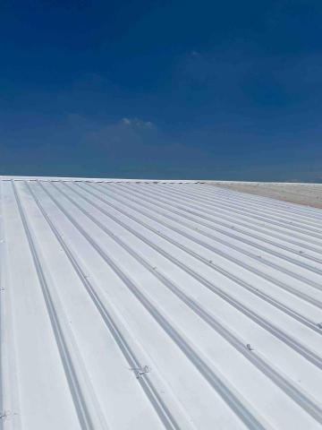 釧灃工程行 - 鐵皮從新防鏽上面漆 完成