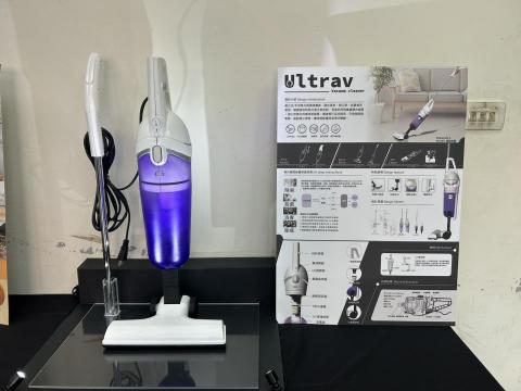 Hong.Xuan - 這是我大三下學期的設計課作業
包含模型製作、海報設計、產品機構開發、媒體宣傳影片，一個人完成