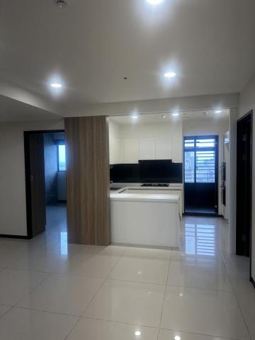 肆意塗裝設計 - 新北市高層豪宅 (5/6)

服務項目：設計與統包工程

客戶喜歡的風格是簡潔、質樸、溫暖並帶有設計感，很榮幸能替客戶設計並打造出一個滿意且舒適的空間，讓幸福的小家庭入住。