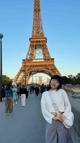 提供高雄衝浪教學服務的專家蘇筱晴