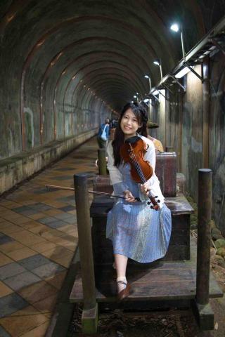 曾意晴 - 流行樂、街邊演出也擅長！