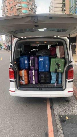 鹿鹿咪の阿天包車旅遊 - 