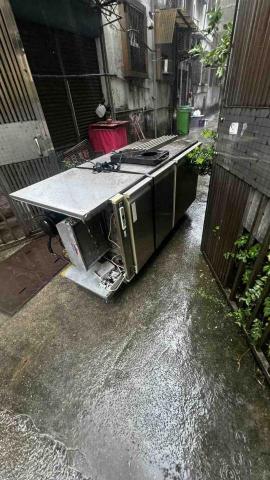 雙北市搬家 家庭垃圾-傢俱家電清運 - 營業冰箱清運