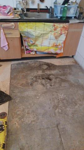 林昆鋒 - 地磚隆起修補