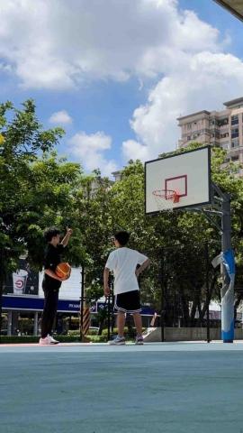 彭冠齊 - 調整投籃姿勢 彭冠齊 - 調整投籃姿勢