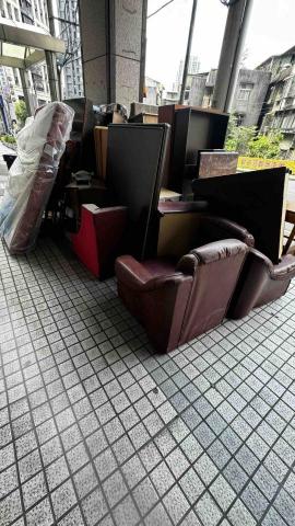 雙北市搬家 家庭垃圾-傢俱家電清運 - 大型傢俱搬運至環保局指定位置