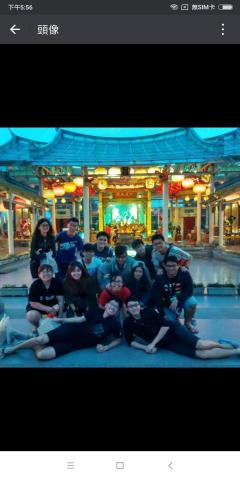 瘋遊台灣 接送機 團體 個人 家庭 包車旅遊 - 馬來西亞學生鹿港玻璃媽祖廟