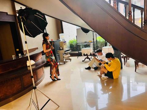 張世榮 - 棚拍：人像攝影工作照