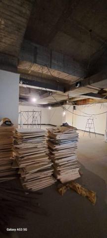 吉隆行 - 天花板拆除