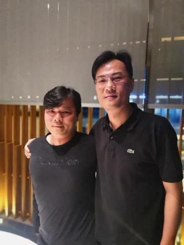 瘋遊台灣 接送機 團體 個人 家庭 包車旅遊 - 上海之旅喝多了@@