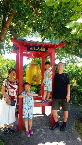 瘋遊台灣 接送機 團體 個人 家庭 包車旅遊 - 上海客戶小人國