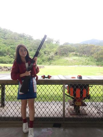 瘋遊台灣 接送機 團體 個人 家庭 包車旅遊 - 打靶真槍實彈散彈