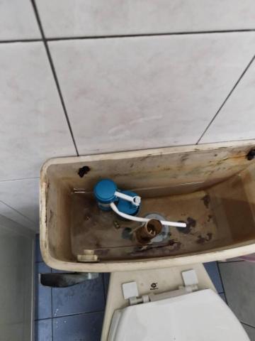 周昆興 - 馬桶進水器修繕服務（進水器更新）