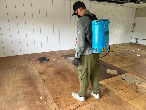 豪家在環衛股份有限公司 - 白蟻防治
木質區域噴灑藥劑