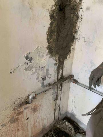 叱臣工程行 -  水管破裂 鑿牆修復（施作後水泥補牆面）