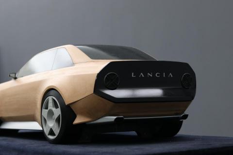 zix-saing Lan - 油土模型車