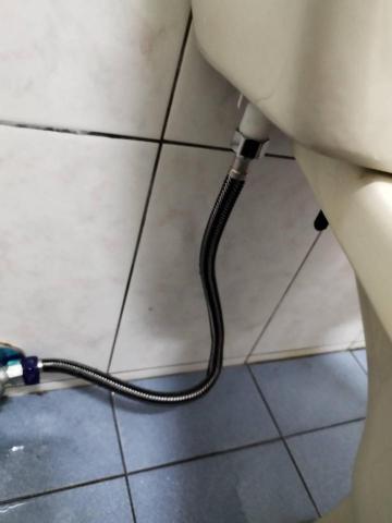 周昆興 - 馬桶進水器修繕（高壓軟管更新）
