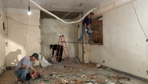 林先生 - 拆牆照