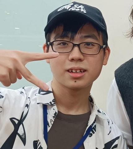 提供55服務的專家施博仁