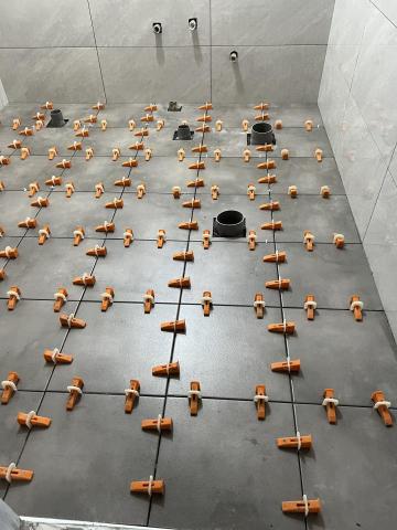 蔡師傅 - 地面整平貼磁磚