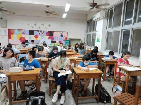 楊婕婷 - 擔任一對一課輔志工