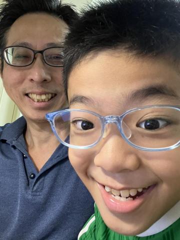 皇冠文理（ 美語/ 英文 ） 家教老師 - 小學家教學生合拍.