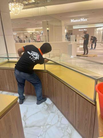 慈恩專業清潔 - 慈恩專業清潔

今日工作項目：

總算順利完成台南新光三越新天地裝潢後洗清，接下來九月份漢神巨蛋裝潢後細清

?服務地區：?高雄

✅服務項目：
1️⃣居家清潔（長期定點清潔）
2️⃣分租清潔
3️⃣退租清潔
4️⃣交屋清潔
5️⃣空屋清潔
6️⃣重點區域清潔（如：廚房 浴室 臥室）
7️⃣大樓清洗水塔以及公寓清洗水塔
8️⃣水塔清洗
9️⃣浴室洗除垢清洗
?廚房油汙清洗
1️⃣1️⃣水冷空调水塔清潔
1️⃣2️⃣5~15灑水車出租、工程用水、
園藝澆花、道路清洗、抑制揚塵、自來水運送
1️⃣3️⃣消毒除