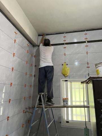 蔡師傅 - 廚房整間修改貼磁磚