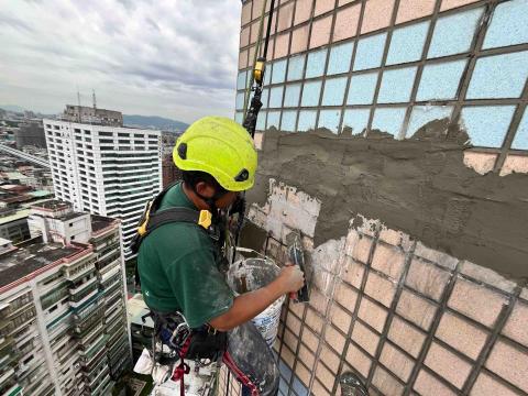外牆防水 鼎匠高空有限公司 - 磁磚修繕