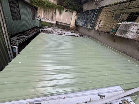 中製鐵件 - 木新路更換清浪板（更換後）