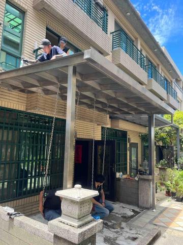 翼鳴有限公司 鋼鋁工程 - 採光罩兼盪鞦韆