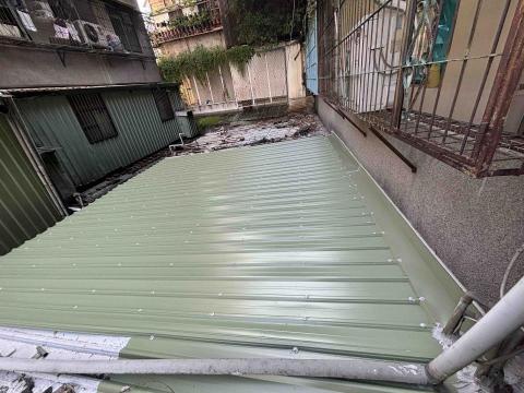 中製鐵件 - 木新路更換清浪板（更換後）