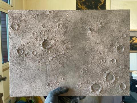 zix-saing Lan - 土質礦物漆  月球表面