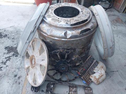 真舒適專業清潔 - LG直立洗衣機清洗前