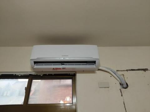 田侑淨水器設備 - 安裝室內機 田侑淨水器設備 - 安裝室內機
