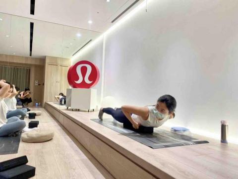 MindfulFlow Space 息之間 - Lululemon x Lush 課程合作 - Pilates墊上